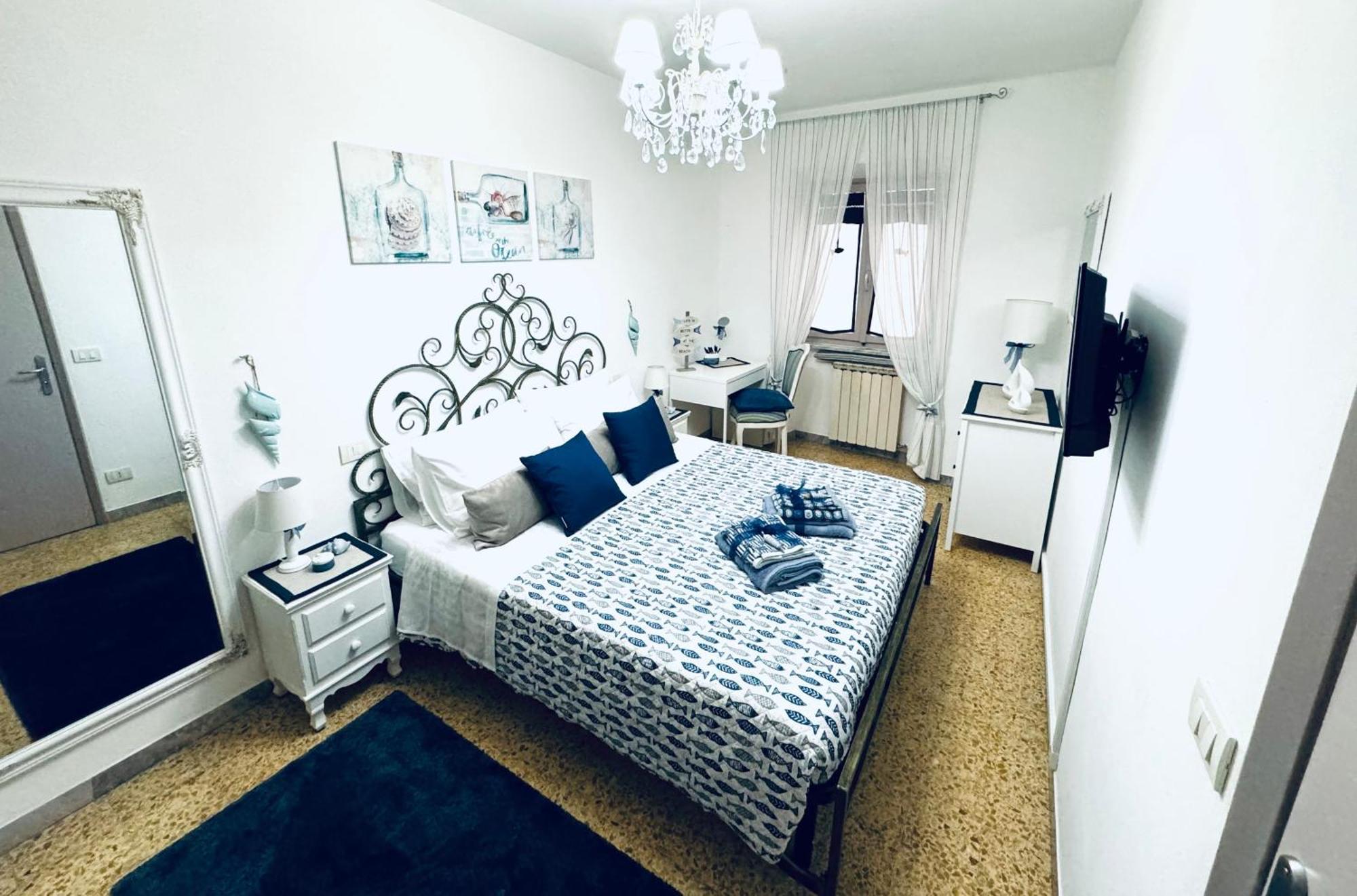 Casa Giro Apartment Carrara Bagian luar foto