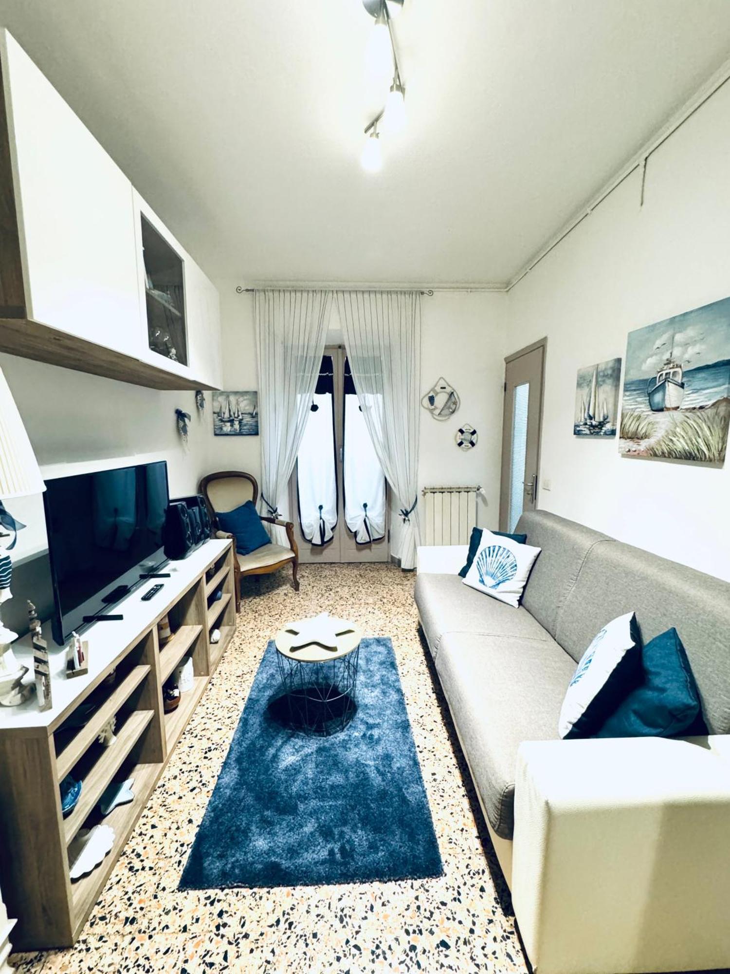 Casa Giro Apartment Carrara Bagian luar foto